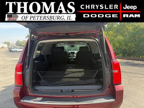 Used 2018 Chevrolet Suburban Premier AWD/4WD image 34