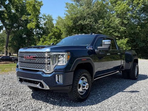 Used 2022 GMC Sierra 3500 Denali AWD/4WD image 3
