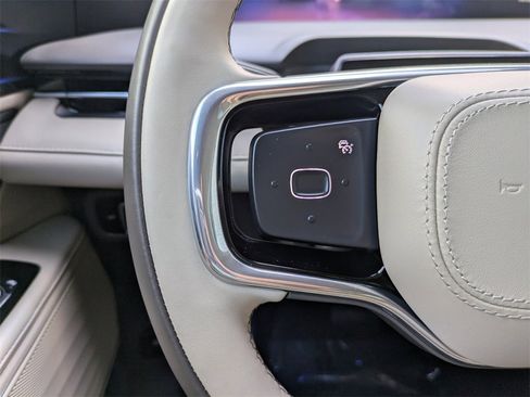 Certified 2025 Lincoln Nautilus Premier image 28