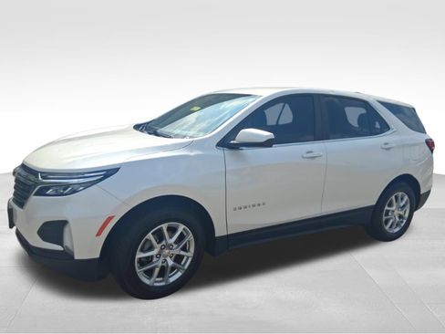 Used 2024 Chevrolet Equinox LT FWD image 1