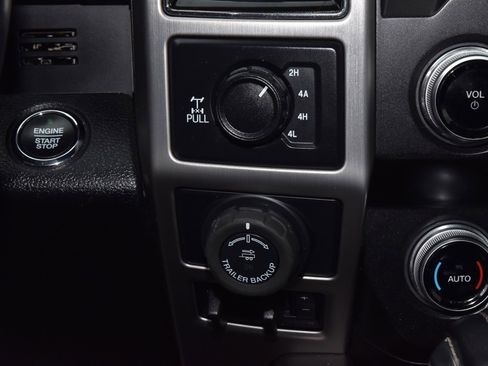 Used 2020 Ford F150 Platinum w/ Equipment Group 701A Luxury image 30