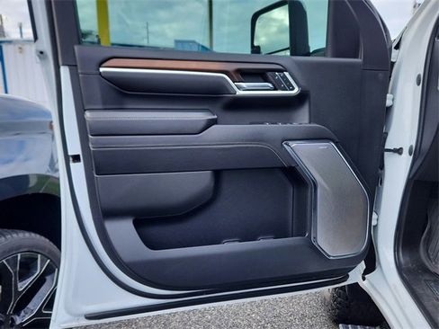 Used 2024 GMC Sierra 2500 Denali w/ Denali Reserve Package image 51