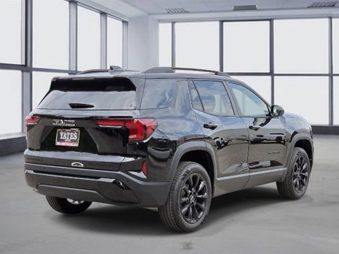 New 2027 GMC Terrain Elevation w/ Elevation Premium Package FWD image 3