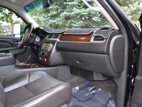 Used 2013 GMC Sierra 3500 Denali image 32