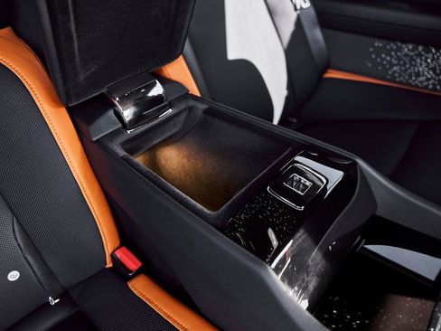 Used 2025 Rolls-Royce Spectre w/ Spectre Launch Package AWD/4WD image 40