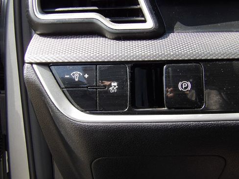 Used 2023 Kia Sportage LX FWD image 14