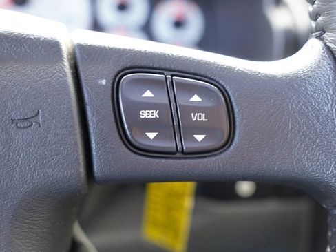 Used 2004 HUMMER H2 w/ Preferred Equipment Group image 34