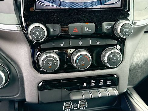 New 2026 RAM 1500 Big Horn AWD/4WD image 16