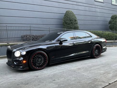 Used 2020 Bentley Flying Spur W12 image 3