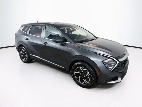 Used 2024 Kia Sportage LX FWD image 3