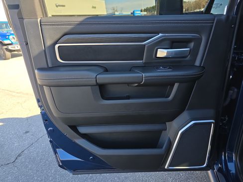 Used 2024 RAM 3500 Laramie w/ Night Edition image 14
