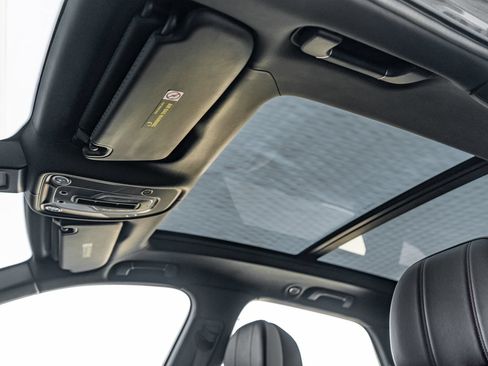 Certified 2024 Bentley Bentayga AWD/4WD image 26