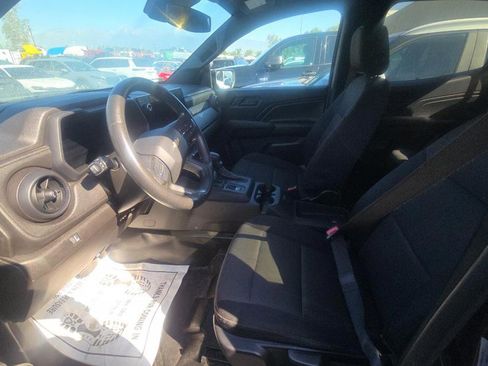 Used 2023 Chevrolet Colorado W/T image 5