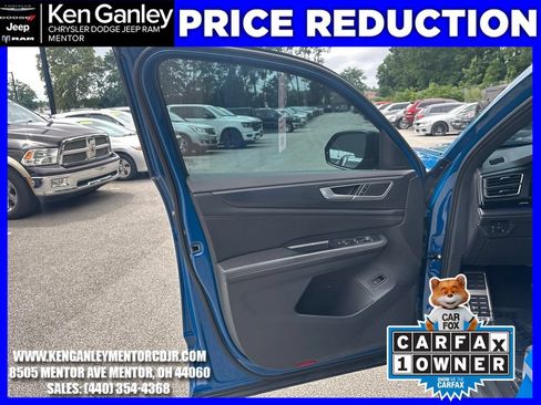 Used 2025 Volkswagen Atlas Cross Sport SEL R-Line AWD/4WD image 12