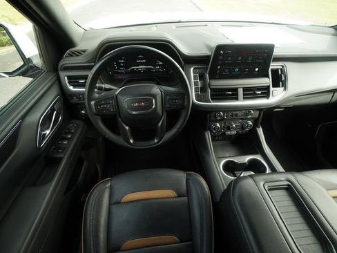 Used 2023 GMC Yukon AT4 AWD/4WD image 13