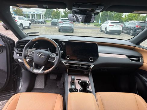 Used 2025 Lexus RX 350 w/ Convenience Package AWD/4WD image 10
