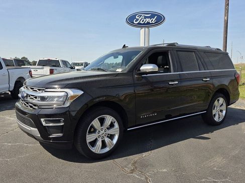 Used 2024 Ford Expedition Max Platinum image 3