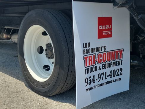 Used 2024 Isuzu NPR RWD image 13