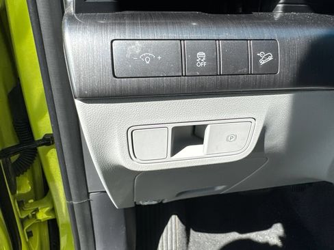Used 2025 Hyundai Kona SEL AWD/4WD image 14
