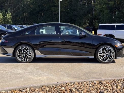 New 2025 Hyundai Ioniq 6 Limited image 11