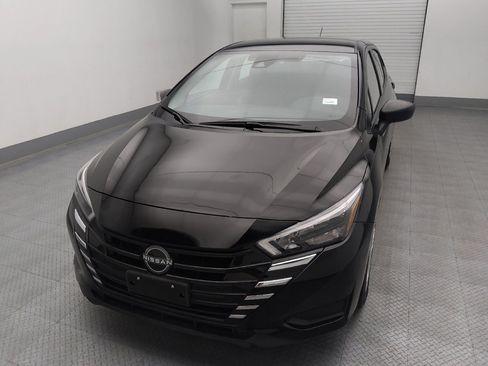 Used 2025 Nissan Versa S w/ Trunk Package FWD image 15