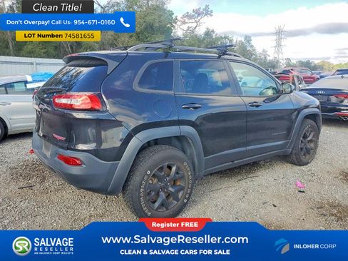 Used 2016 Jeep Cherokee Trailhawk AWD/4WD image 4