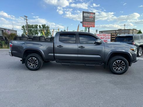 Used 2020 Toyota Tacoma TRD Sport image 9