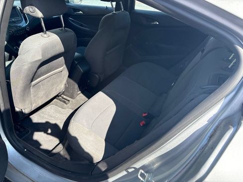 Used 2017 Chevrolet Cruze LT w/ Convenience Package FWD image 14