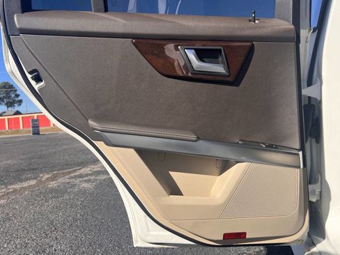 Used 2014 Mercedes-Benz GLK 250 BlueTEC 4MATIC image 14