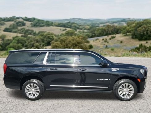 Certified 2023 GMC Yukon XL Denali AWD/4WD image 12