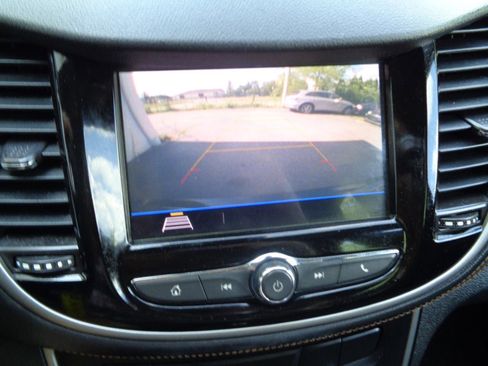 Used 2018 Chevrolet Trax LS FWD image 6