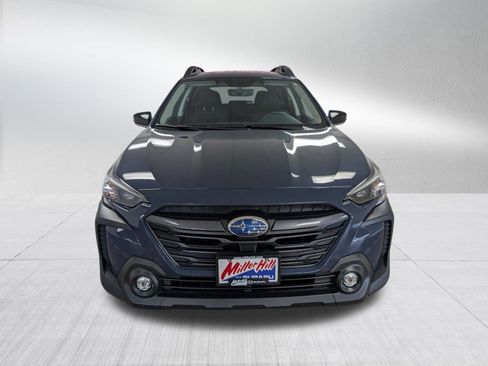 Used 2025 Subaru Outback Premium image 5