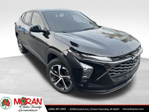 Certified 2024 Chevrolet Trax RS w/ Driver Confidence Package FWD image 2