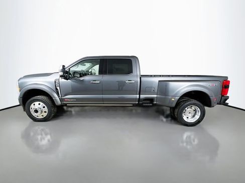 New 2026 Ford F450 4x4 Crew Cab Super Duty image 4