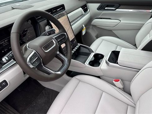New 2026 GMC Terrain Denali w/ LPO, Floor Liner Package image 10
