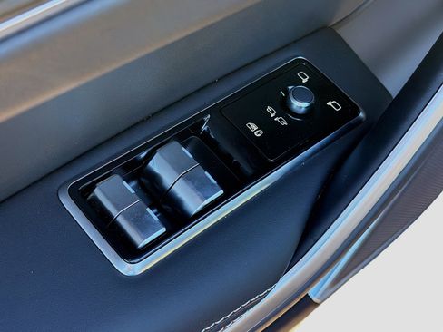 New 2026 Jaguar F-PACE R-Dynamic S image 22