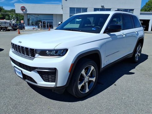 New 2026 Jeep Grand Cherokee Limited AWD/4WD image 8