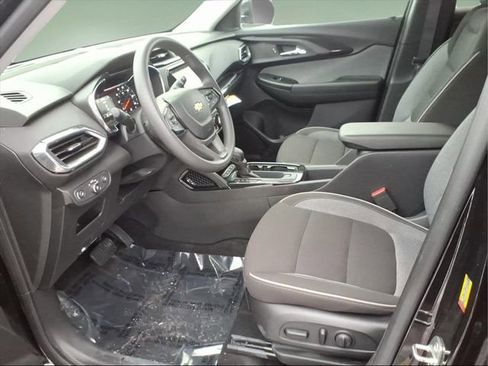 Used 2023 Chevrolet TrailBlazer LT w/ Convenience Package image 11