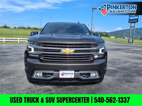 Used 2022 Chevrolet Silverado 1500 High Country w/ Technology Package image 9