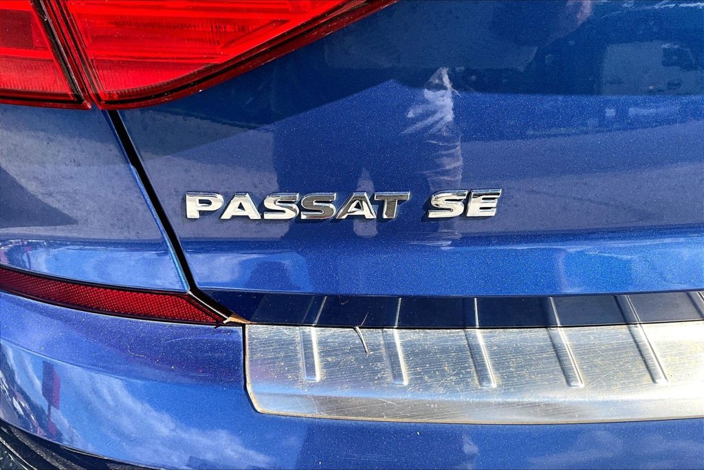 Used 2016 Volkswagen Passat 1.8T SE FWD image 24
