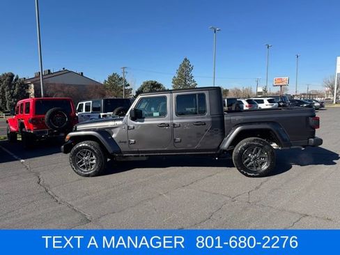 New 2026 Jeep Gladiator Sport AWD/4WD image 7