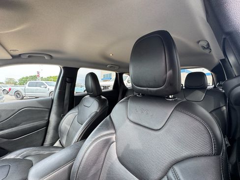 Used 2020 Jeep Cherokee Limited FWD image 31