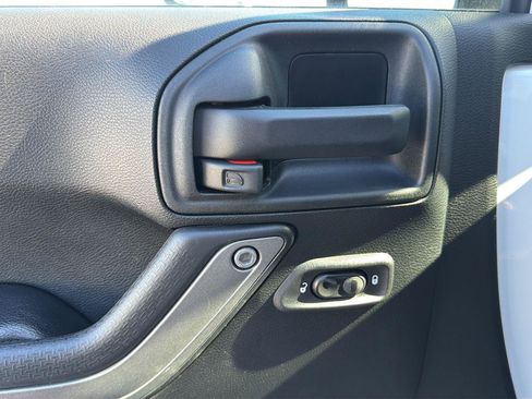 Used 2017 Jeep Wrangler Unlimited Sport AWD/4WD image 12