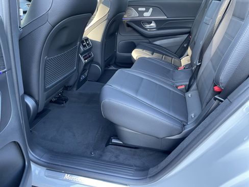 New 2026 Mercedes-Benz GLS 580 4MATIC image 37