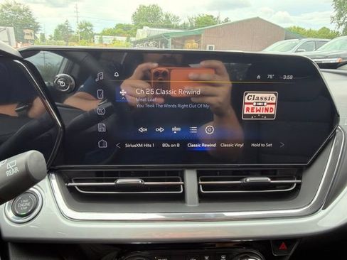 Used 2026 Chevrolet Trax LT w/ Driver Confidence Package FWD image 26