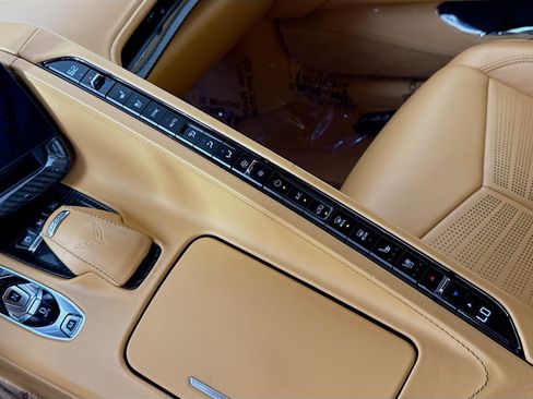 Used 2021 Chevrolet Corvette Stingray Premium Cpe w/ Engine Appearance Package RWD image 18