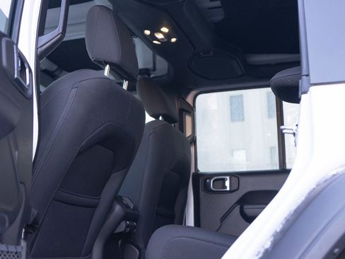 Used 2021 Jeep Wrangler Unlimited Sport image 25