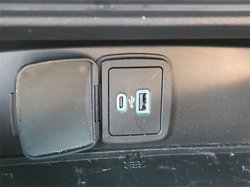 Used 2021 Ford Bronco Black Diamond image 29