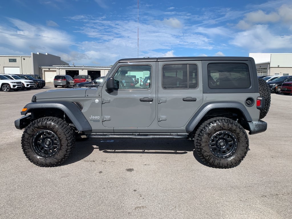 Used 2019 Jeep Wrangler Unlimited Sport S AWD/4WD image 3