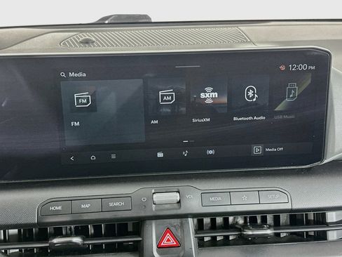 Used 2025 Kia K4 FWD image 21